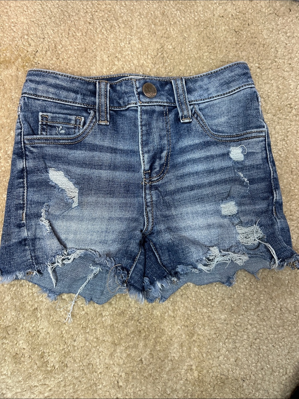 BKE YOUTH DENIM SHORT GIRLS SIZE 8 - Picture 3 of 6